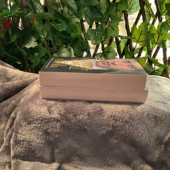 AUTOGRAPHED copy of If He’s Tempted by Hannah Howell & Highland Thirst - Picture 6 of 16